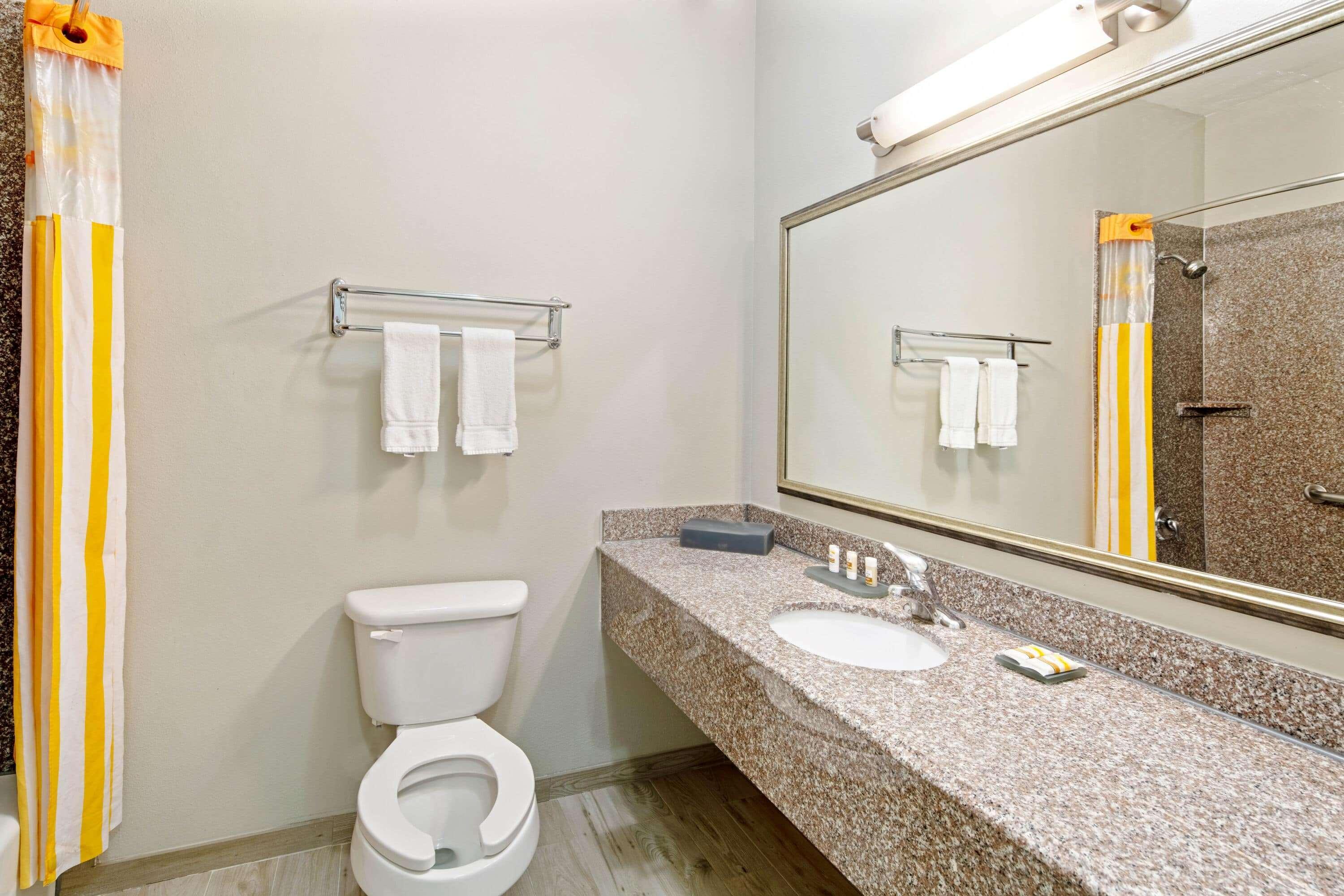 La Quinta & By Wyndham Outlet Mall 3*